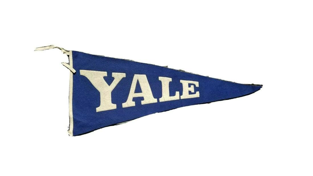Vintage Yale university pennant 1940 sewn: Great looking piece in very good to excellent condition. Dates to 1950's. Measures approximately 36". Shipping: Domestic: Flat-rate of $12.00 to anywhere within the contiguous U.S. International: Fore