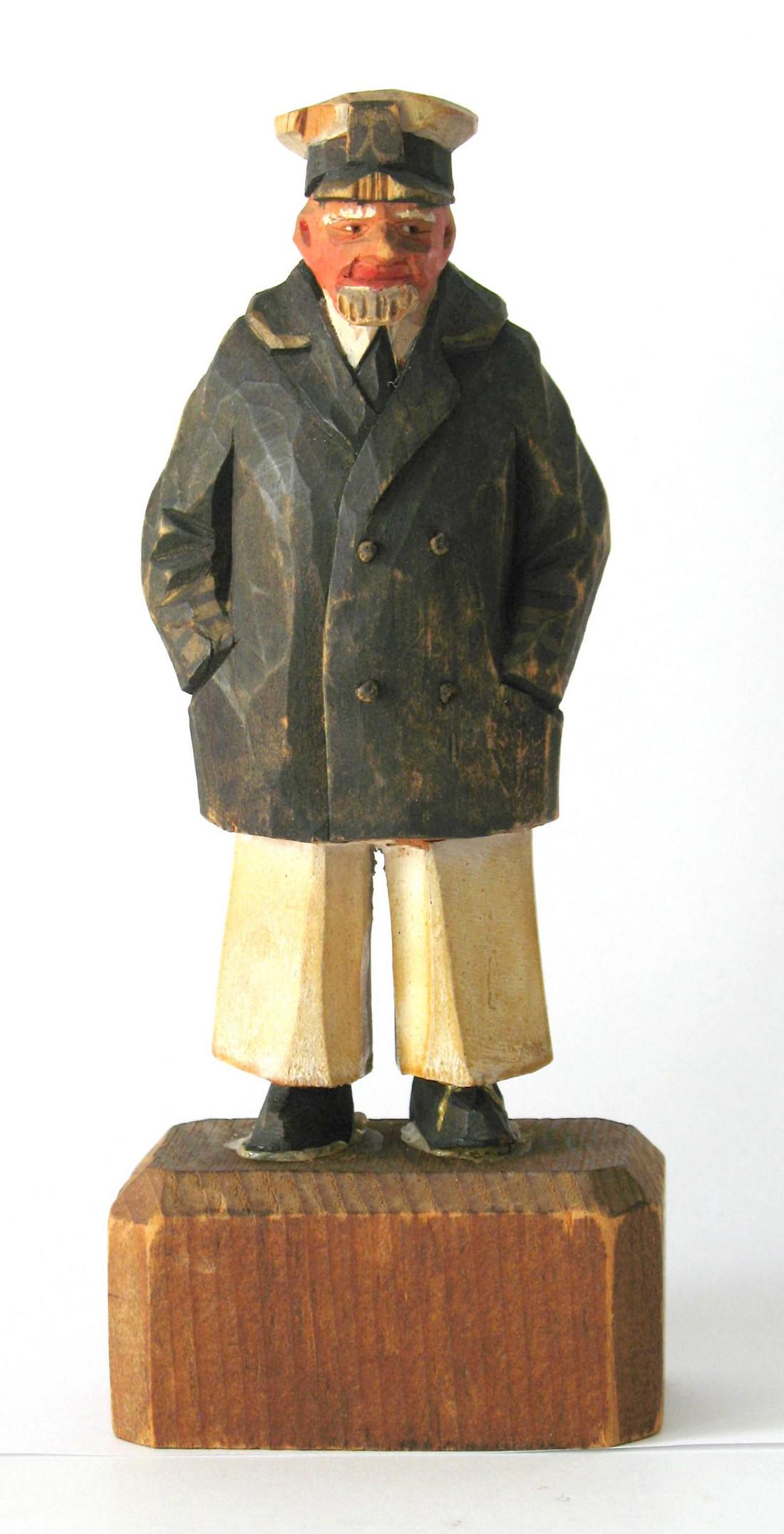 Vintage wood carving of an :Old Salt” sea captain. (1 of 5)