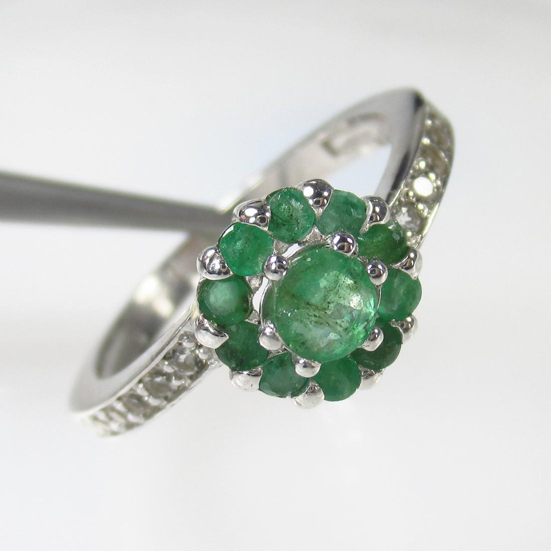 2.85 g 925 Sealed Silver Natural Emerald Ring (1 of 3)