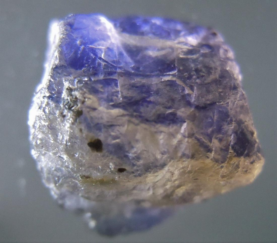 13.8 CT DARK BLUE IOLITE - UNTREATED GEMSTONE: Title: 13.8 CT DARK BLUE IOLITE - UNTREATED GEMSTONE Origin: Mogok Township, Mandalay Region, Myanmar Size: 1.5x1.2x1.1 cm / 2.76 gram dark blue iolite Reserve: $4.00 Shipping: Domestic: Flat-rate of