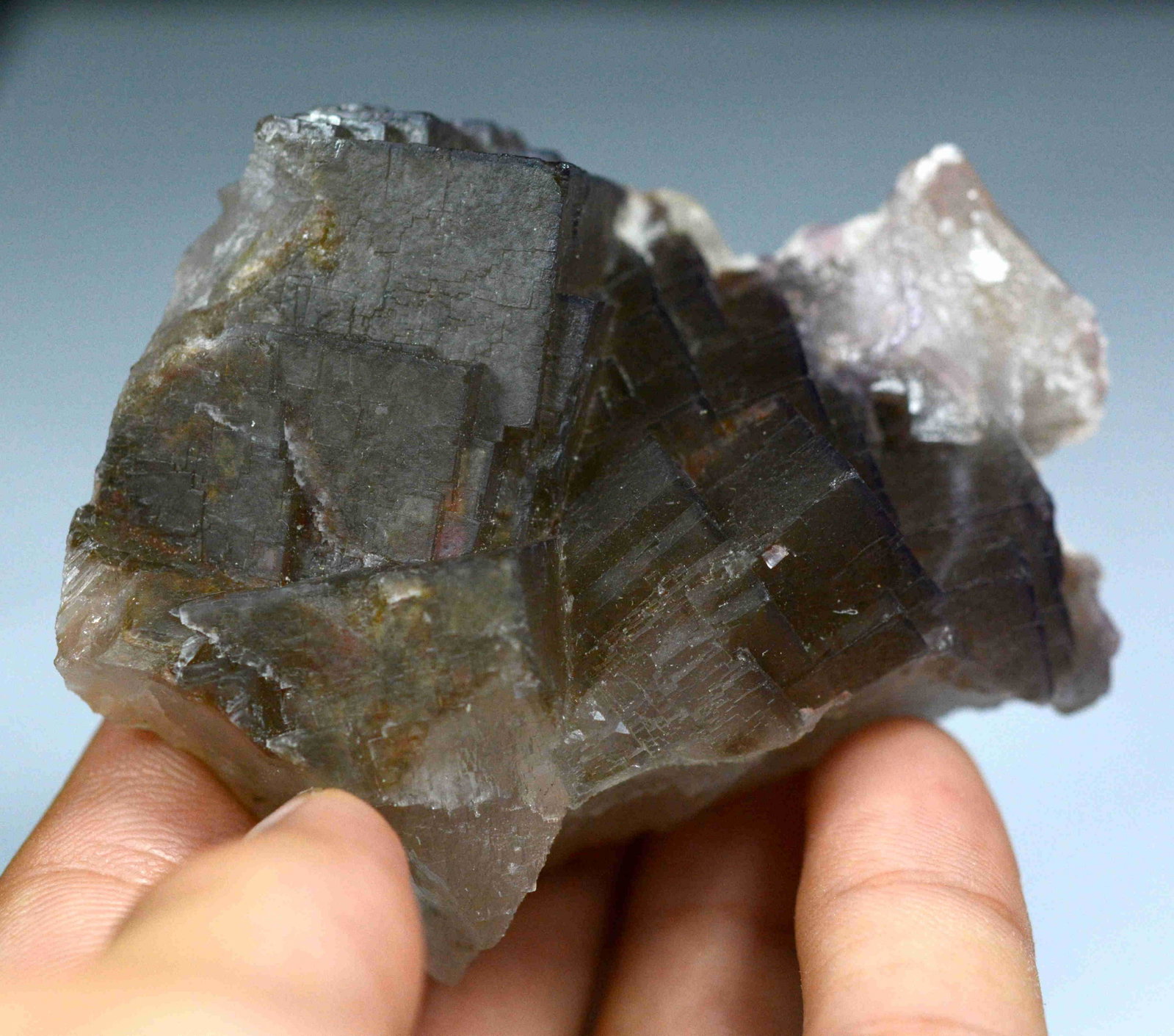 148 Gram Beautiful Natural Fluorite Specimen: Title: 148 Gram Beautiful Natural Fluorite Specimen Weight: 148 Gram Size/Dimensions: 72x56x29 mm Origin: Pakistan Reserve: $20.00 Shipping: Domestic: Flat-rate of $15.00 to anywhere within the contig