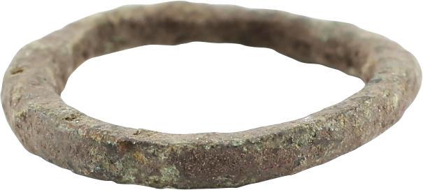 ANCIENT VIKING WEDDING RING C.850-1050 AD JEWELRY SZ 1: No Reserve! Rounded face band of 2.0mm width. Size 1 for the small finger as was the custom. As found condition with green encrustation from burial. Vikings exchanged rings on the pommel of the groom�