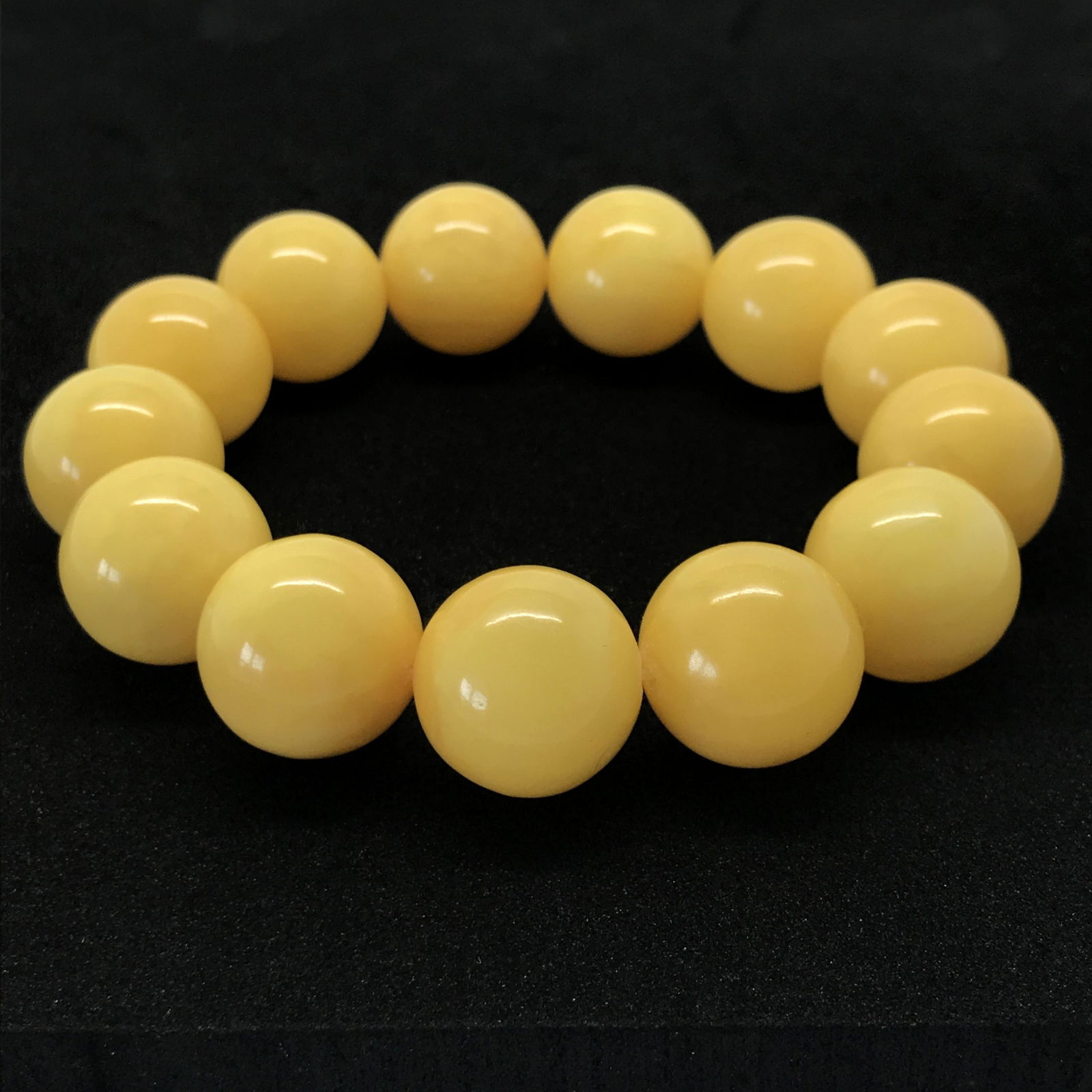 Grand Amber Bracelet made from Round Amber beads (1 of 6)