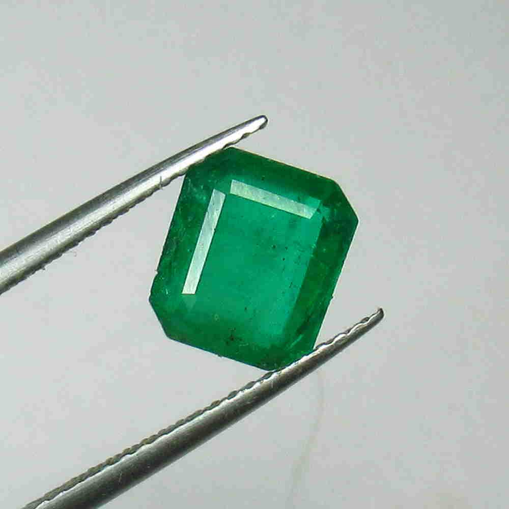2.30 Ctw IGI Certified Natural Emerald Fine Emerald Cut (1 of 6)
