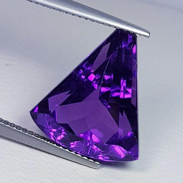 Natural Amethyst Triangle Cut 13.05 ct (1 of 5)