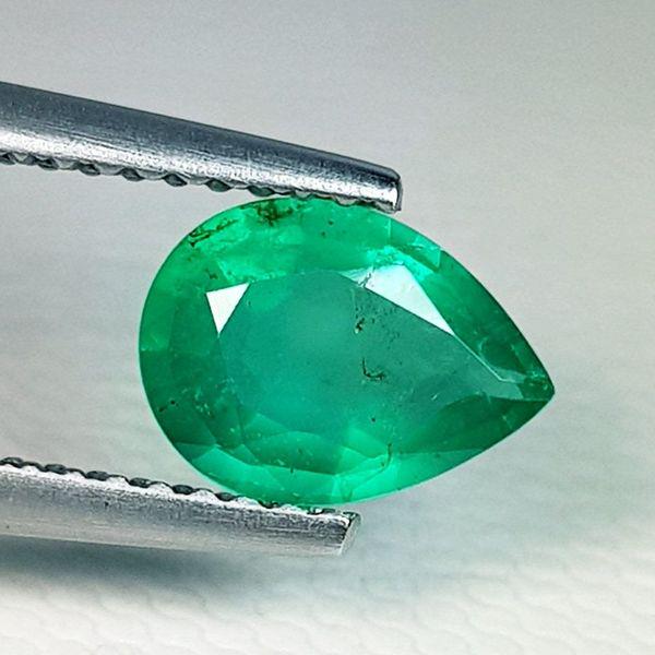 Natural Emerald Pear Cut 0.95 ct (1 of 5)