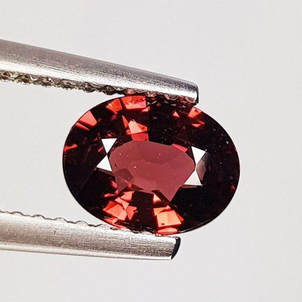Natural Rhodolite Garnet Oval Cut 1.20 ct: No Reserve! Title: Natural Rhodolite Garnet Oval Cut 1.20 ct Color/Clarity: VVS - VS Carat Weight: 1.2 Dimensions: 7.00 x 5.50 x 3.30 Additional Information: Oval - Burma Shipping: Domestic: Flat-rat