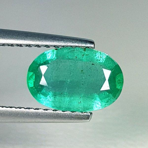 Natural Emerald Oval Cut 1.30 ct (1 of 5)