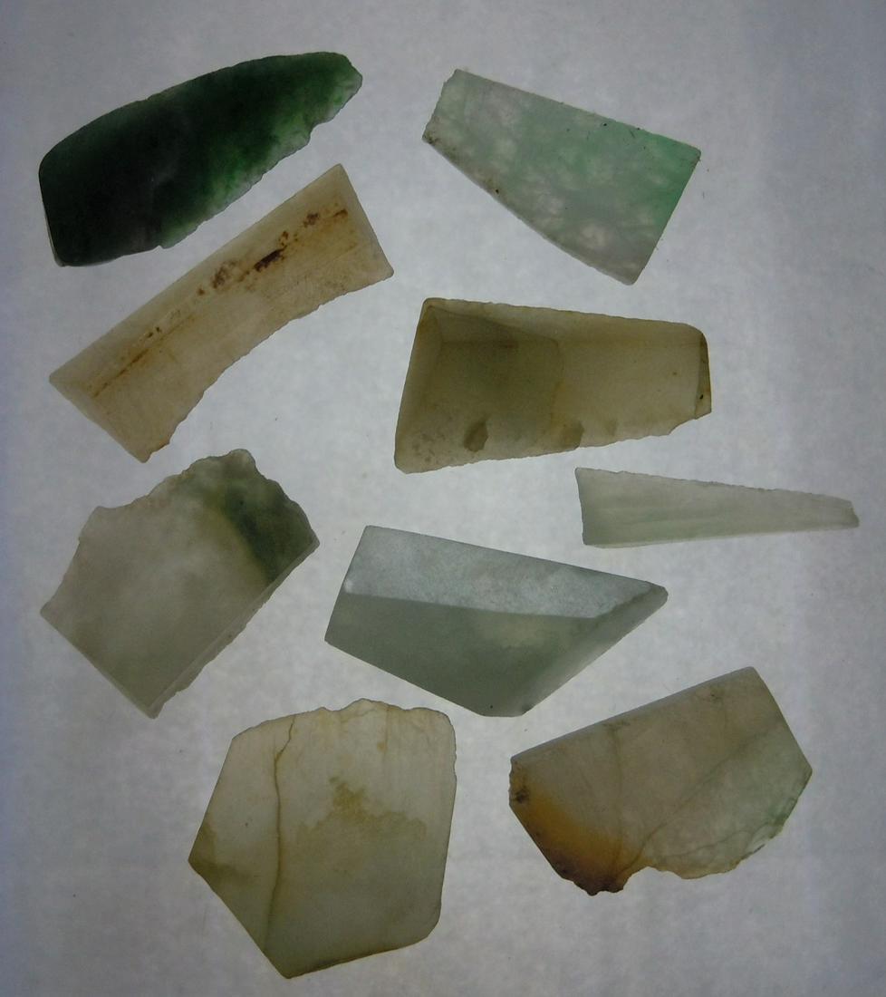 34.55 CT SET OF 9 GENUINE BURMESE JADEITE JADE: No Reserve! Title: 34.55 CT SET OF 9 GENUINE BURMESE JADEITE JADE Origin: Hpakant, Kachin State, Myanmar Size: 1.5-2.1 cm / 6.91 gram Description: set of 9 light to dark green, slizes of jedeite jade 
