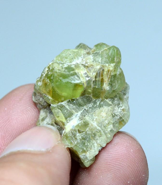 10 Gram Beautiful Peridot Specimen: Title: 10 Gram Beautiful Peridot Specimen Weight: 10 Gram Size/Dimensions: 25x22x17 mm Origin: Pakistan Reserve: $20.00 Shipping: Domestic: Flat-rate of $15.00 to anywhere within the contiguous U.S. I