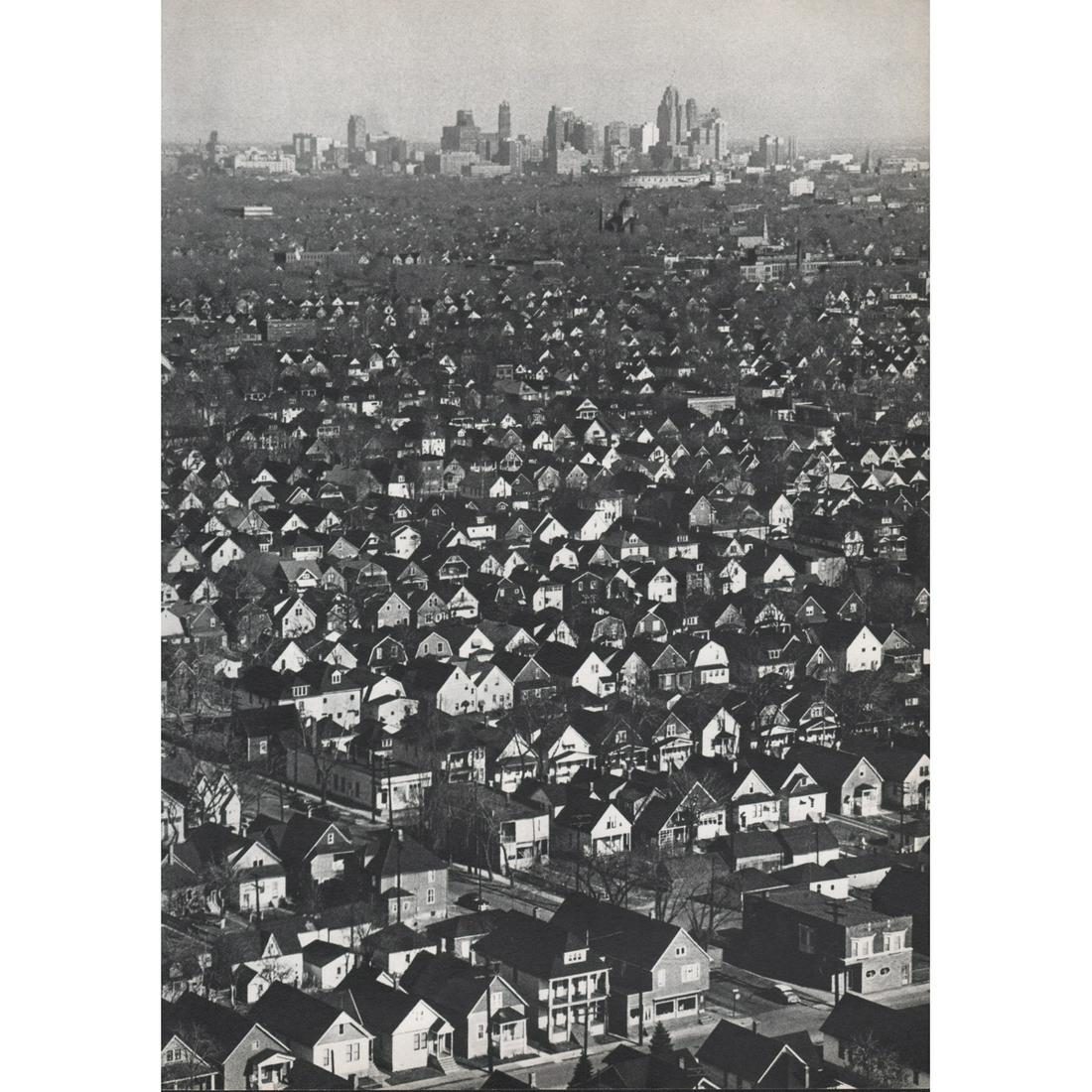 ELLIOTT ERWITT - Urban Sprawl (1 of 1)