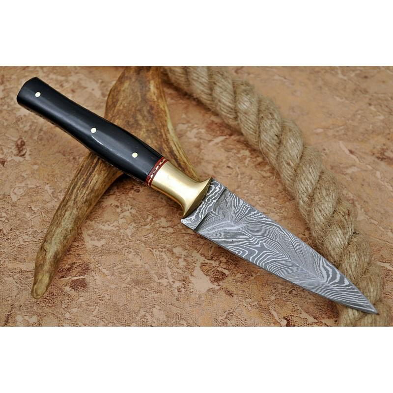 Camping damascus steel knife buffalo horn: Knife "Knoll" • Blade - damask steel • Handle – buffalo horn & brass • Scabbard - leather (included) • Blade hardness – 58-60 HRC • Total length – 216 mm. • Blade length - 102 mm. ��