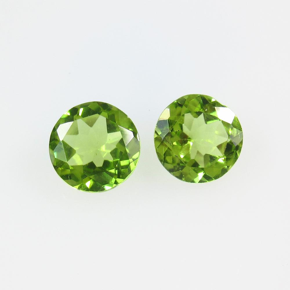 2.45 Ct Natural Pakistan Peridot Round Pair (1 of 2)