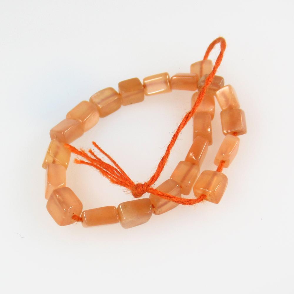 13.68 Ctw Natural 22 Moonstone Drilled Square Beads: No Reserve! Title: 13.68 Ctw Natural 22 Moonstone Drilled Square Beads Stone Clarity: Semi -Transparent Gemstones: Moonstone Carat Weights: 13.68 Size/Dimensions: 4.8x4.2 - 5.4x4.0 mm / 22 PC's Additi