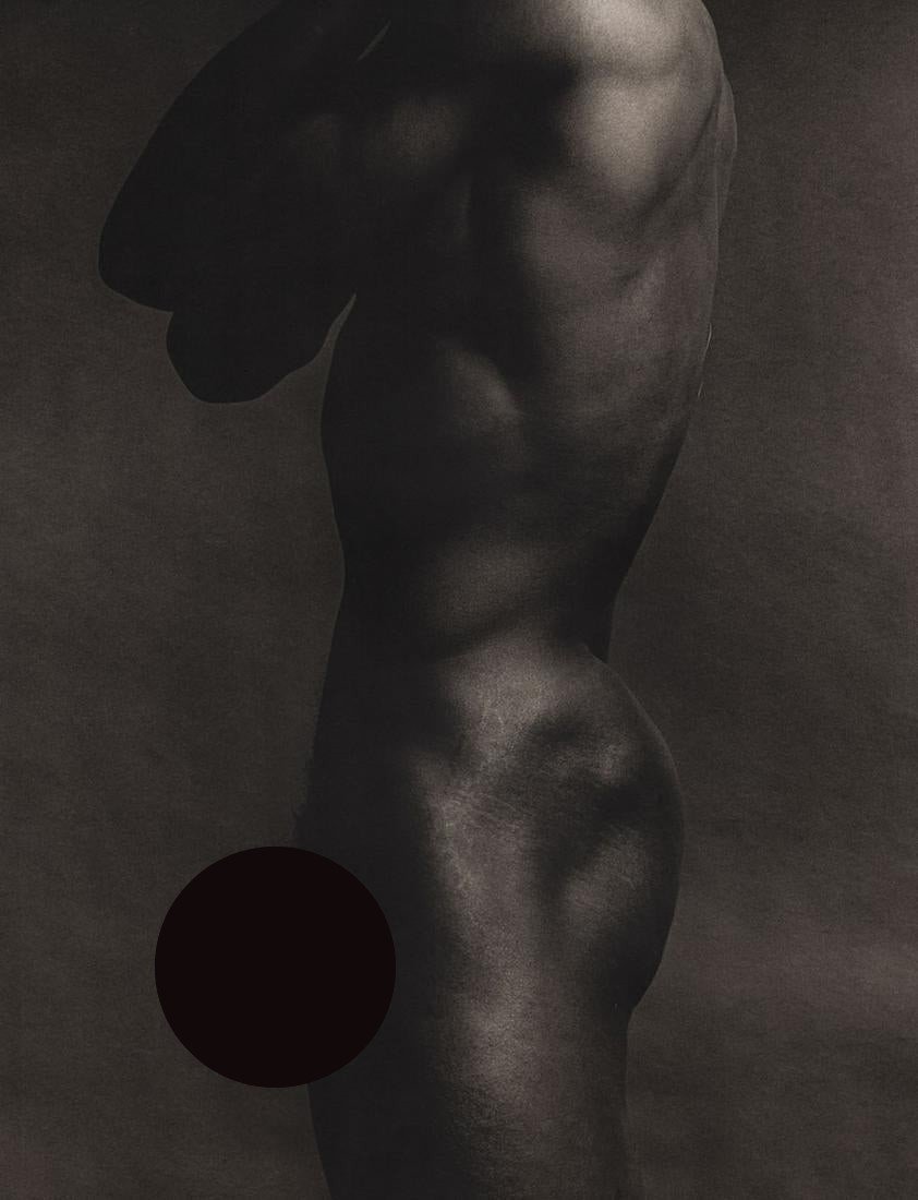 KEN HAAK - Male Nude Study 1968: Artist: KEN HAAK Print Title: 1968 Medium: Tri-tone Photo-lithographs(Limited edition of 5000) Printed in the 1980’s, in the US Image size (inches) approx. 12.5 x 10” Ken Haak(1923 - 1991) Celebra