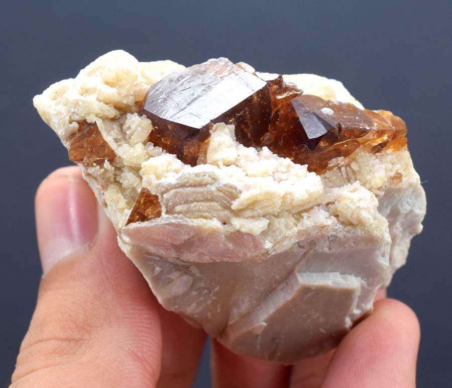 Topaz Crystal , Double Terminated Damage Free Natural: Materials Topaz, muscovite, mica more Description Topaz Crystal , Double Terminated Damage Free Natural Topaz Crystal With Muscovite Mica From Pakistan - Weight : 125 Gram Size : 58*47*30 mm Treatment
