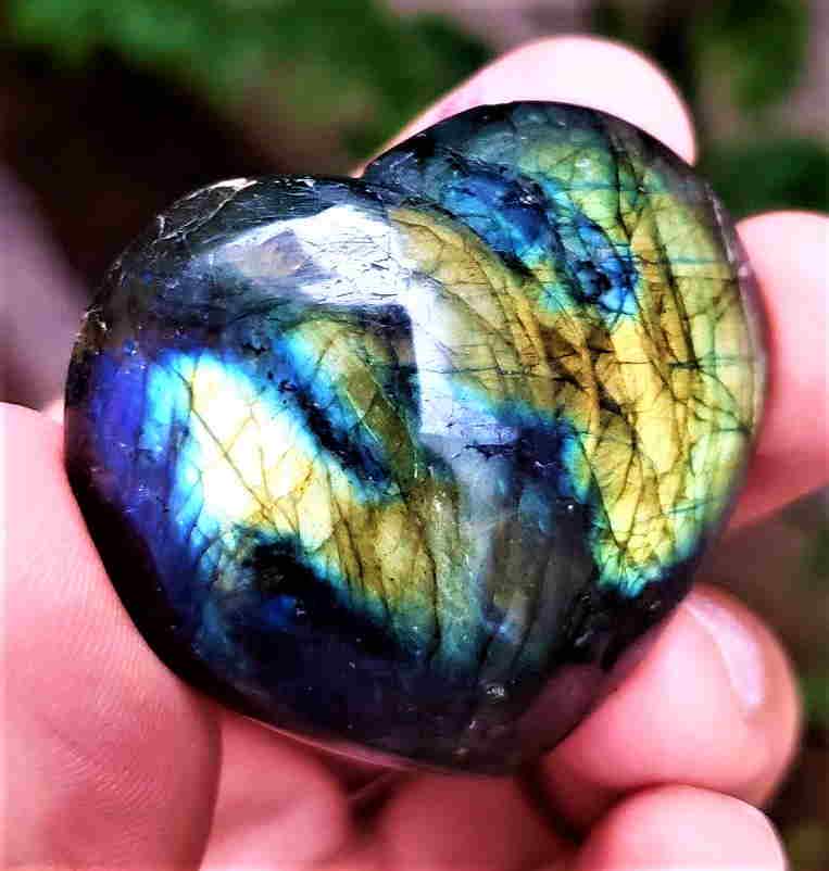LABRADORITE Tumbled Stone: Title: LABRADORITE Tumbled Stone Gemstones: Mineral Size/Dimensions: 40X46X18 mm Additional Info: LABRADORITE Tumbled Stone Reserve: $30.00 Shipping: Domestic: Flat-rate of $23.00 to anywhere within t