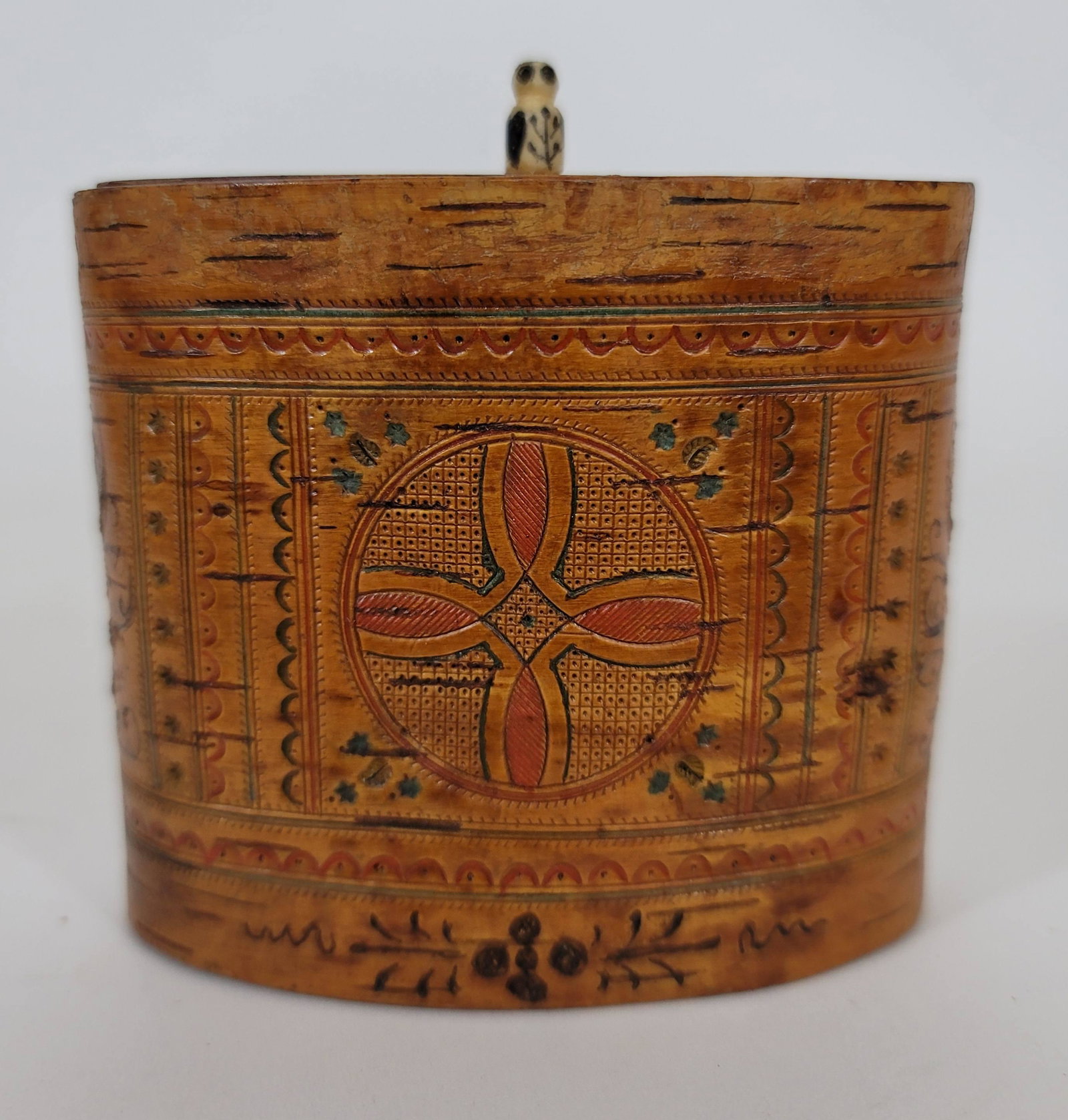 Fine birch bark lidded container ca 1880: Title: Fine birch bark lidded container ca 1880 Description: Exquisite small birch bark box with fine impressed, painted and pin prick decoration. Bone or ivory painted bird form finial. A gem. Dimens