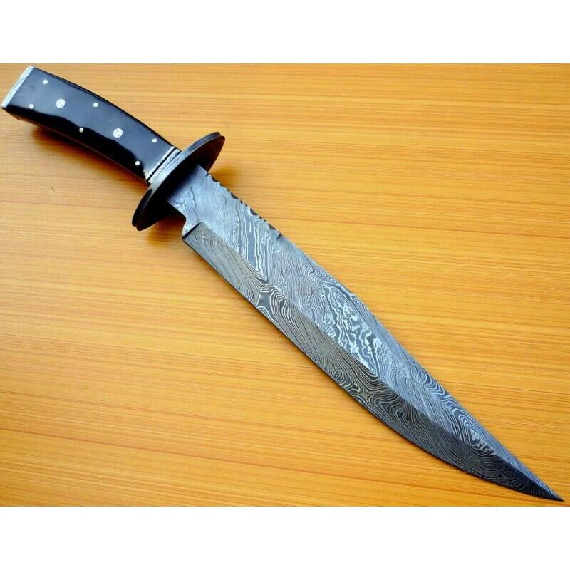 Throwing damascus steel knife buffalo horn: Knife "Sniper" Damascus knives are very durable, look great and keep sharpness perfectly. Damascus steel has high quality contents to give it an excellent edge and sharp cutting ability. The blade ret