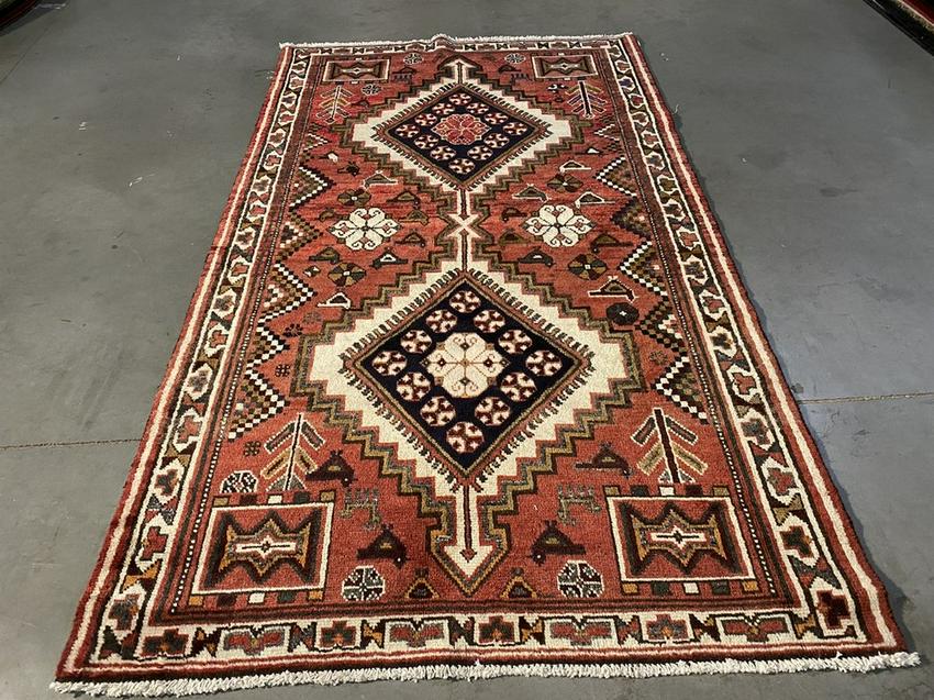 STUNNING PERSIAN RUG 4'.4"X7'.6": Title: STUNNING PERSIAN RUG 4'.4"X7'.6" Description: 4'.4"X 7'.6" Beautiful and stunning Authentic Vintage Persian Hamedan rug , in muted aged rust red, blue and multi accent colors , Vege dye Hand Kn