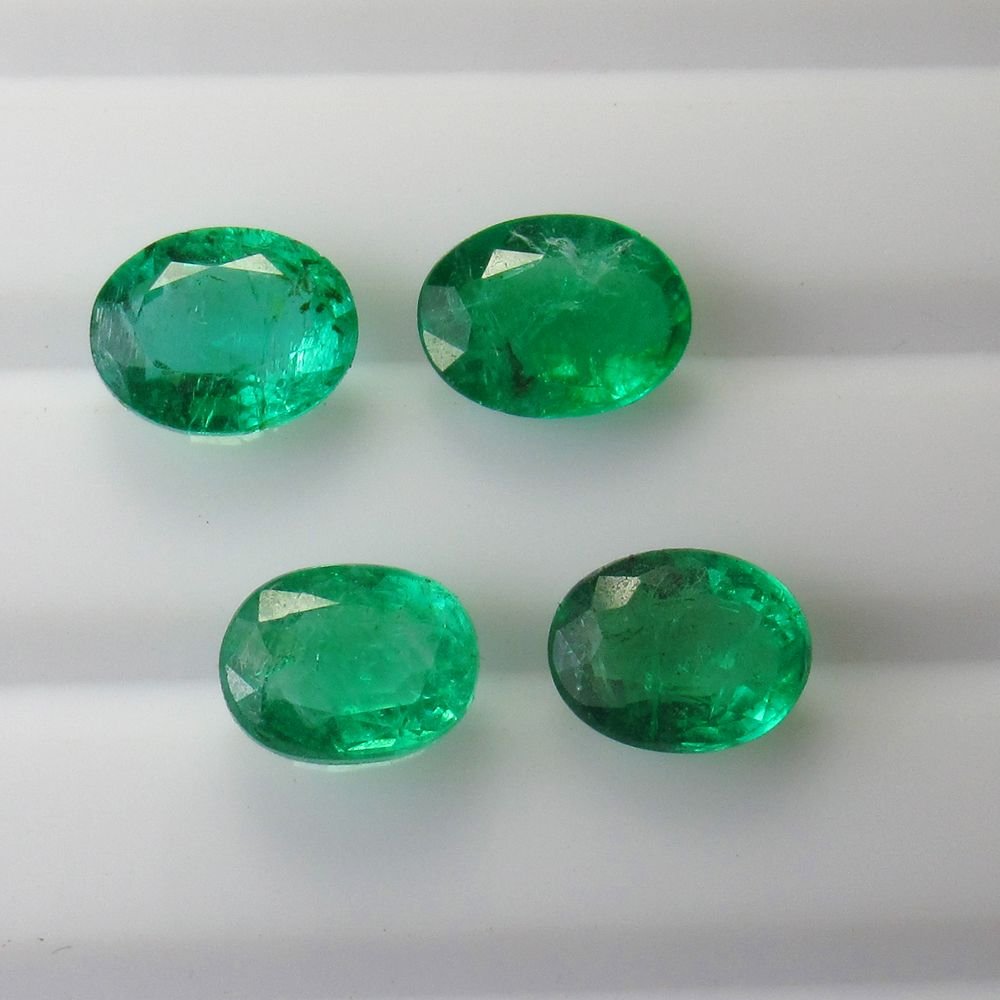 7.50 Ct Natural 4 Zambian Emerald Matching Oval Set (1 of 2)