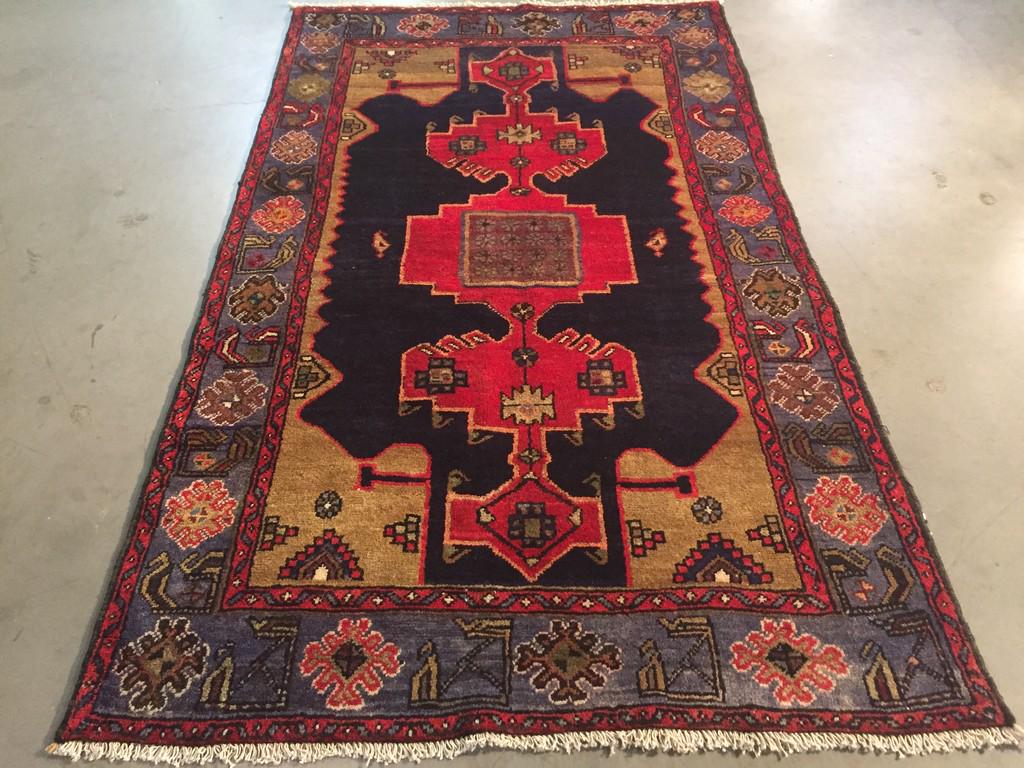 STUNNING PERSIAN VINTAGE RUG 4 (1 of 7)