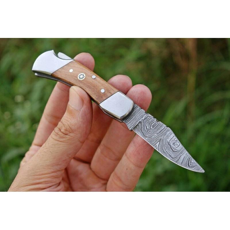Sharp Damascus steel knife Olive Wood Handle handmade: Knife "Flowe" made of damask steel. Handle – Olive Wood Handle, scabbard - leather. Damascus knives are very durable, look great and keep sharpness perfectly. Damascus steel has high quality content