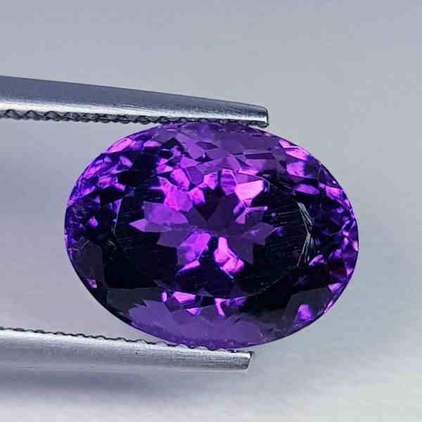 Natural Amethyst Oval Cut 5.42 ct (1 of 6)