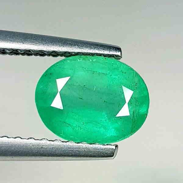 Natural Emerald Oval Cut 1.19 ct (1 of 5)