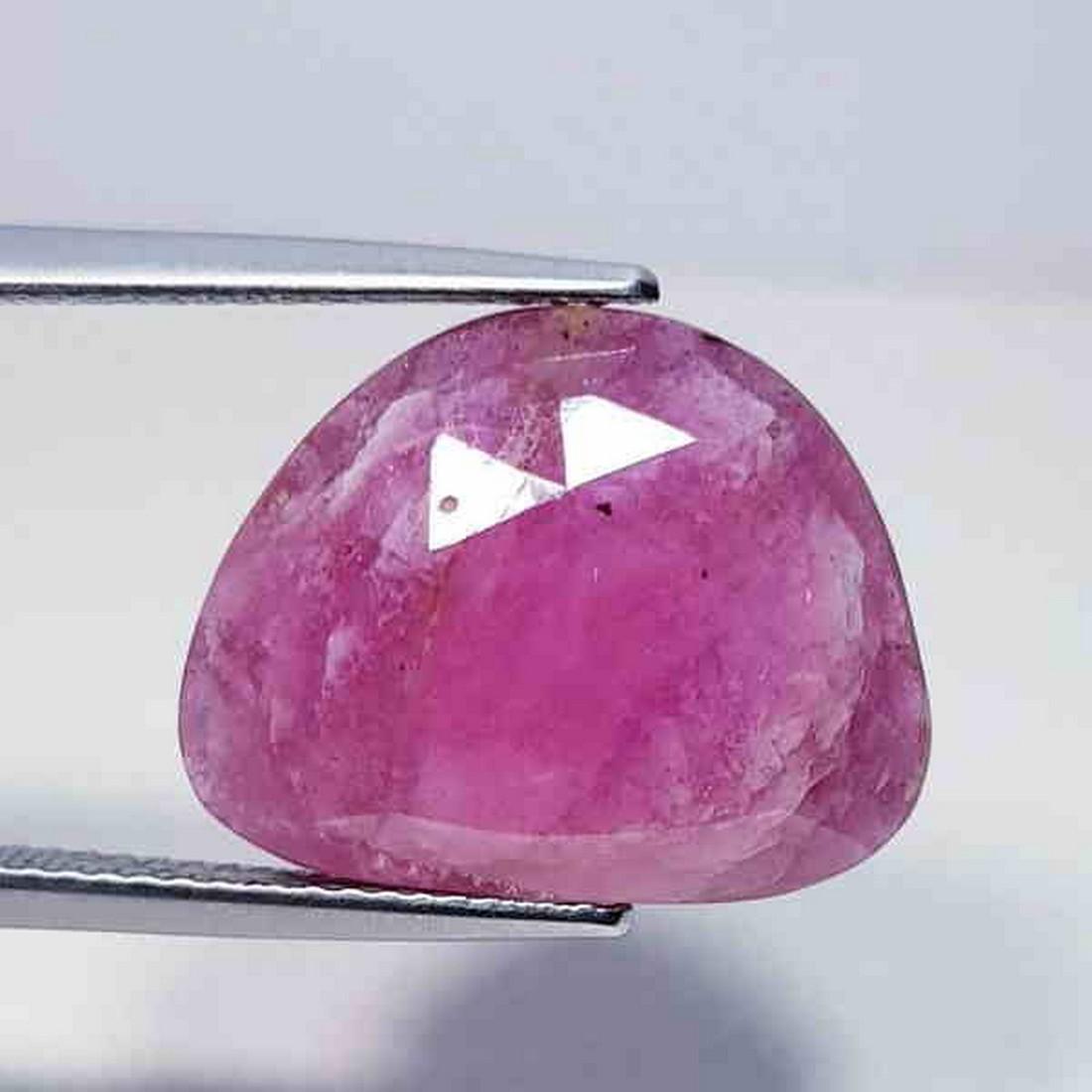 12.46 ct Natural Faceted Ruby (1 of 5)