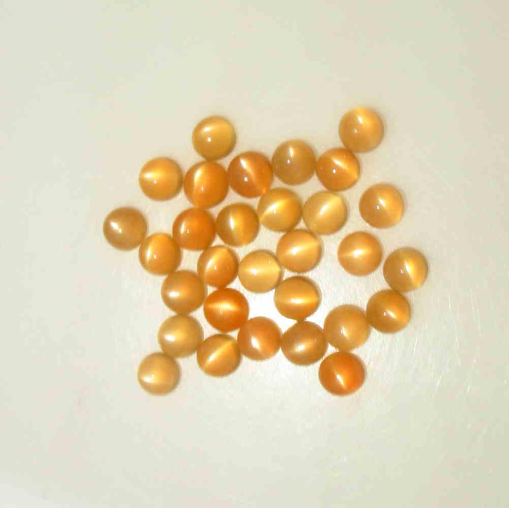 8.79 Ctw Natural 30 Moonstone Round Lot: No Reserve! Title: 8.79 Ctw Natural 30 Moonstone Round Lot Stone Clarity: Transparent Gemstones: Moonstone Size/Dimensions: 8.79 Carat Weights: 3.80 - 4.00 mm / 30 PC's Additional Information: Nice Ro