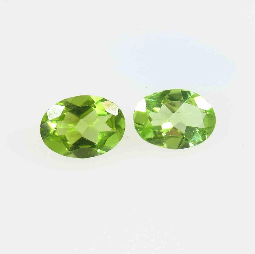 2.05 Ctw Natural Pakistan Peridot Oval Pair: No Reserve! Title: 2.05 Ctw Natural Pakistan Peridot Oval Pair Stone Clarity: VVS Gemstone: Peridot Carat Weight: 2.05 Size/Dimensions: 8.00 x 6.00 x 3.60 mm / 2 Pc's Additional Information: Top Class