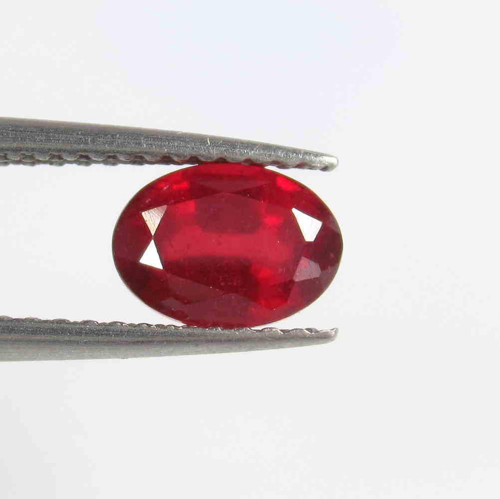 1.55 Ctw Natural Red Ruby Oval Cut (1 of 2)