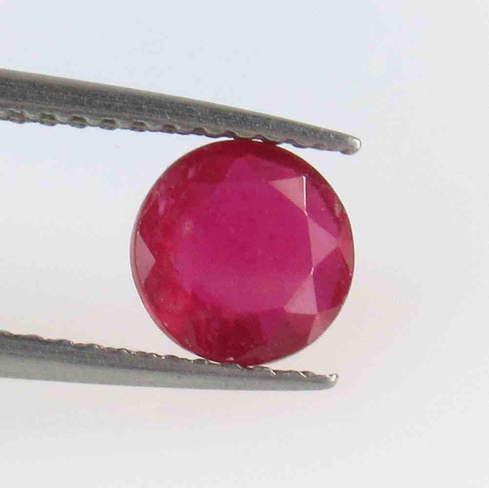 1.38 Ctw Natural Red Ruby Round Cut (1 of 2)