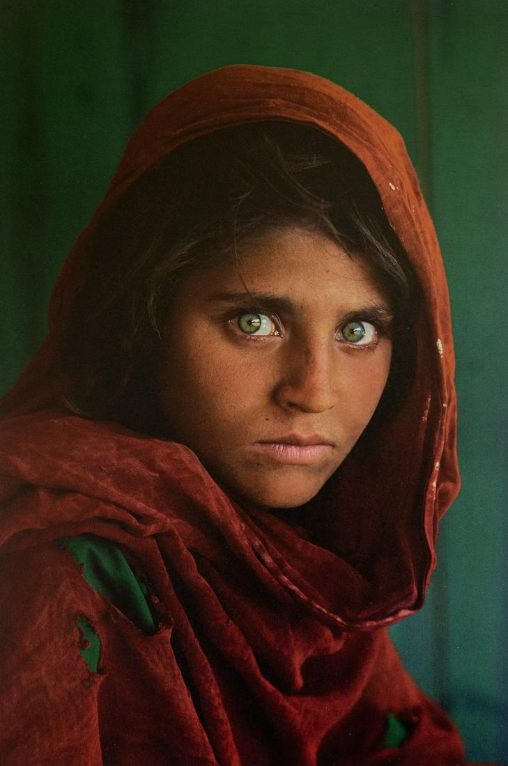 STEVE MCCURRY - Afghan Girl, Peshawar, Pakistan, 1984 (1 of 1)