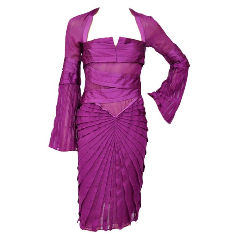 F/W 2004 TOM FORD for GUCCI PLEATED SILK DRESS: GUCCI SILK DRESS Designed by Tom Ford for his final GUCCI F/W 2004 ready-to-wear collection. The most seductive and romantic dress ever! Condition: Excellent Size: 42 - US 8 100% Silk. Designer Gucci