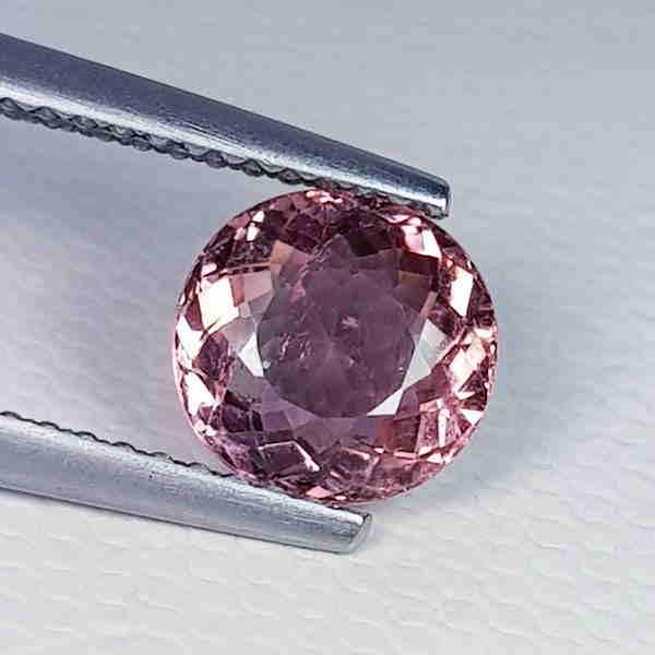 1.43 ct Natural Rubelite Tourmaline Oval Cut: No Reserve! Title: 1.43 ct Natural Rubelite Tourmaline Oval Cut Color/Clarity: SI Gemstones: Loosegemstone Carat Weights: 1.43 Size/Dimensions: 7.30 x 7.00 x 4.00 Additional Information: Oval- Brazil