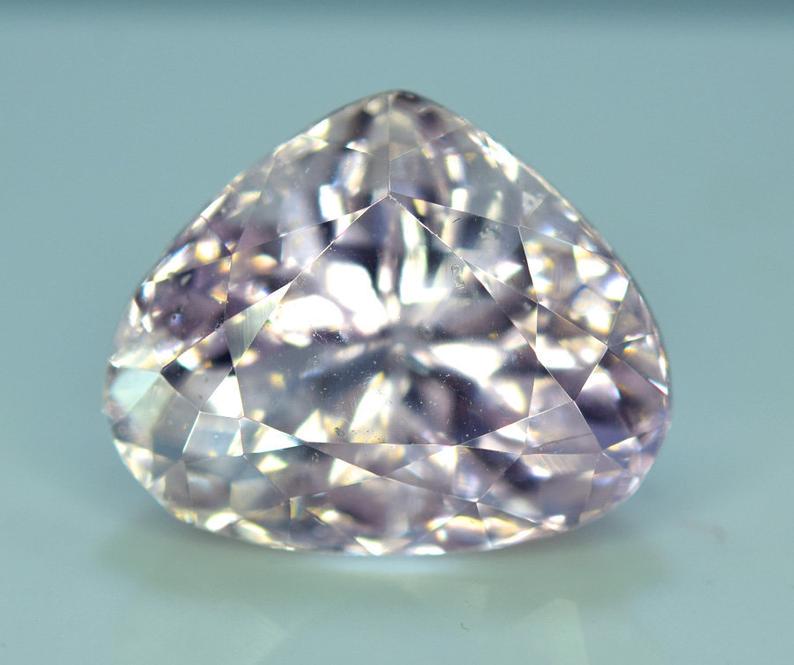 8.35 cts Natural Pink Kunzite Gemstone From Afghanistan (1 of 3)