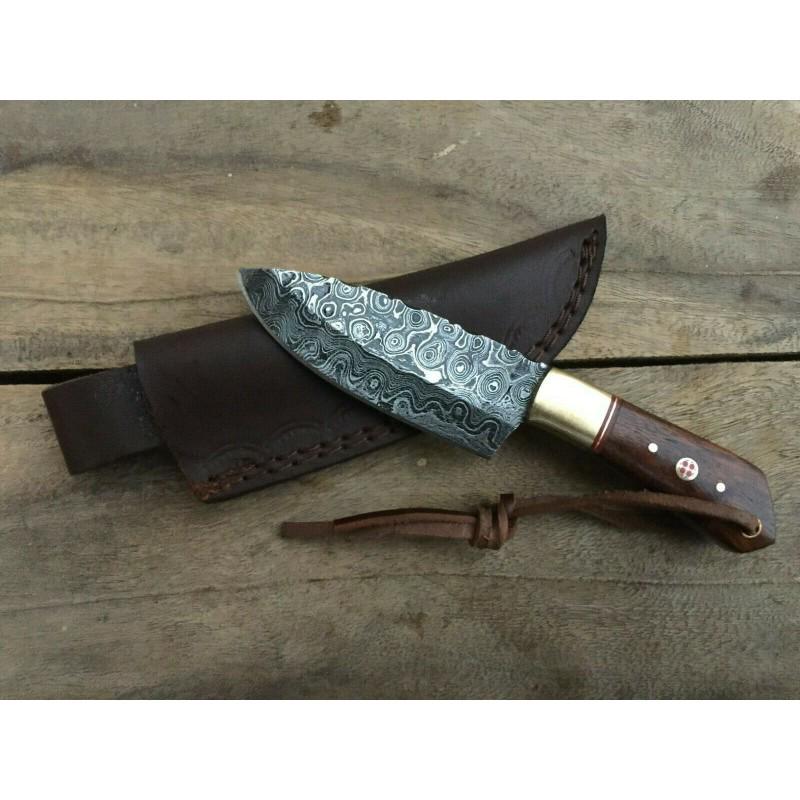 Butcher damascus steel knife inner lock wood: Knife "Mark" Damascus knives are very durable, look great and keep sharpness perfectly. Damascus steel has high quality contents to give it an excellent edge and sharp cutting ability. The blade retai