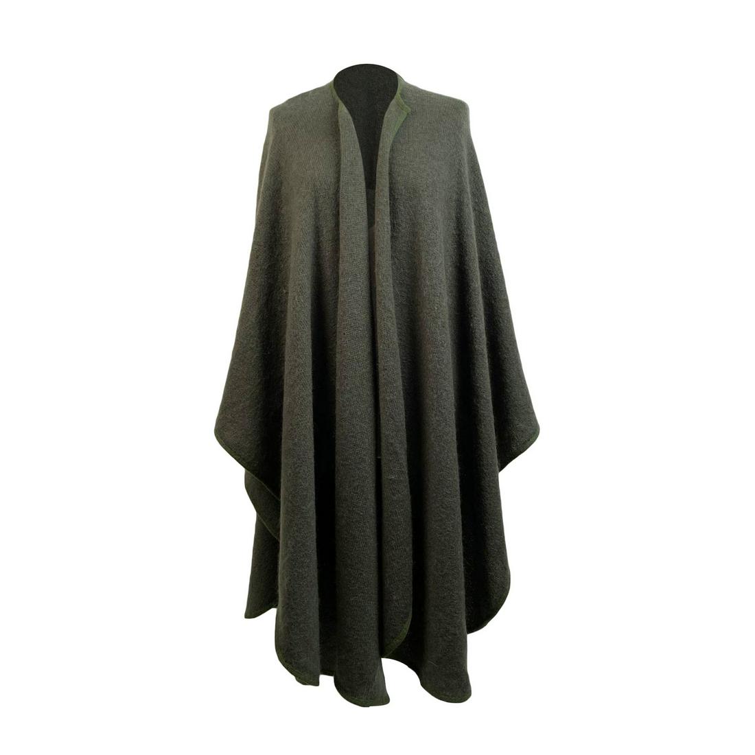 Vintage Miltary Green Wool and Mohair Shawl Cape Large: Vintage long cape in military green color. Composition: 51% Wool 34% Mohair 15% Nylon. Made in Italy. Details MATERIAL: Wool Blend COLOR: Green MODEL: Cape GENDER: Women SIZE: Large COUNTRY OF MANUFAC