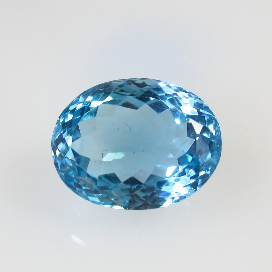 13.40 Ct Natural Blue Topaz Oval Cut (1 of 2)