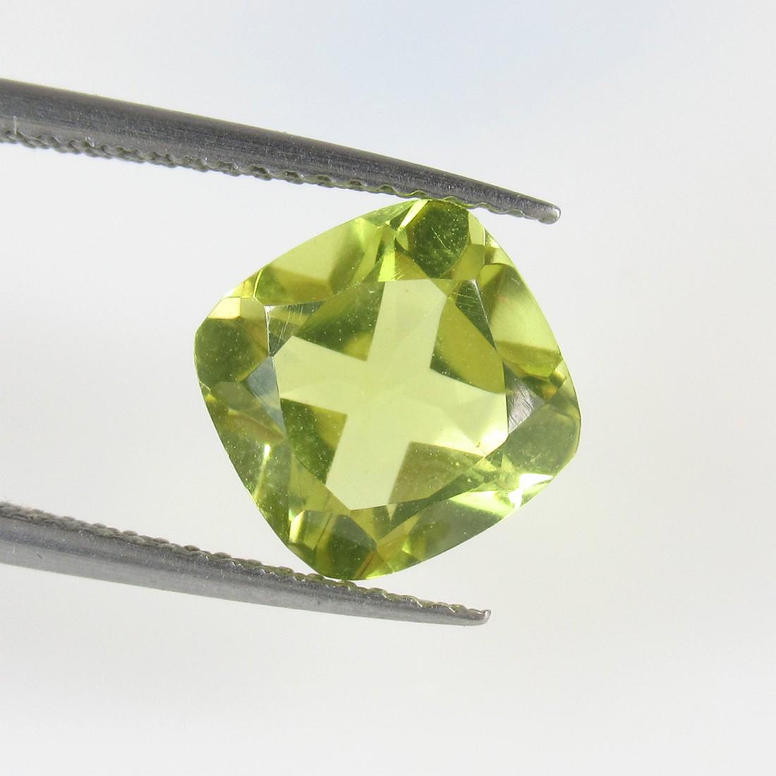 3.18 Ctw Natural Lemon Quartz Cushion Cut: No Reserve! Title: 3.18 Ctw Natural Lemon Quartz Cushion Cut Stone Clarity: VVS Gemstones: Lemon Quartz Size/Dimensions: 3.18 Carat Weights: 9.10 x 9.00 x 6.30 mm Additional Information: Good Luster /