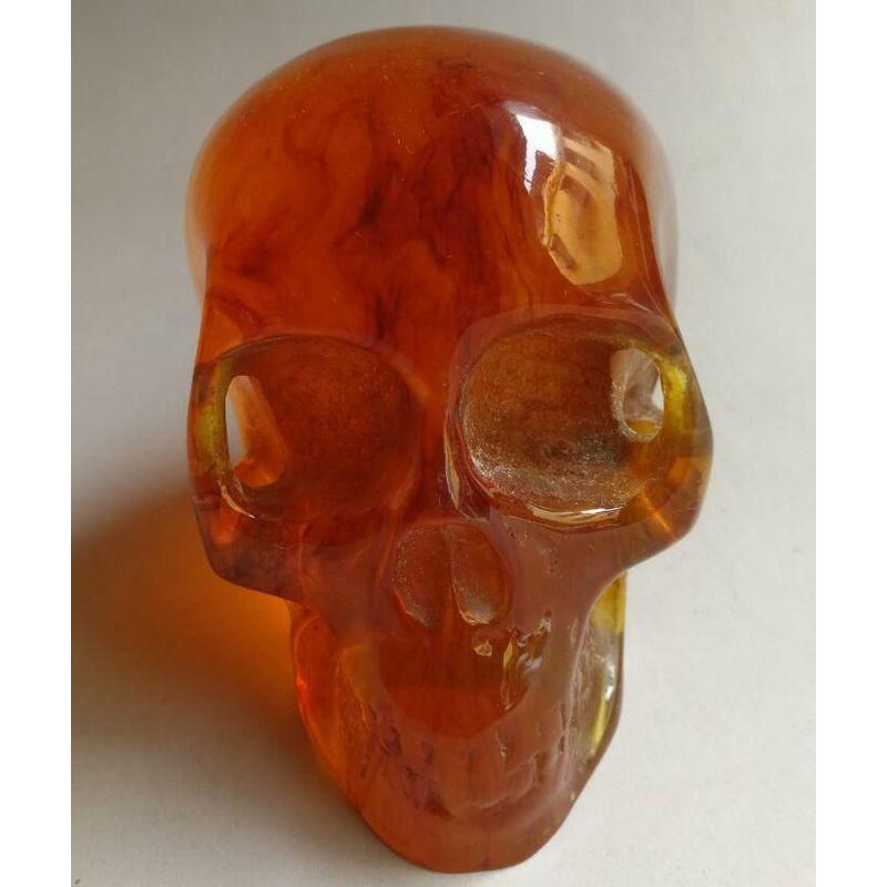 1,15 lb. Baltic amber SKULL Statue Burmese Collectible: Collectible Decorate Handwork Amber SKULL This is beautiful, high quality, reconstituted amber crystal skull. Skull symbol of victory over death, decorative collectible. Size: 11.5 cm * / 4.53 inches 