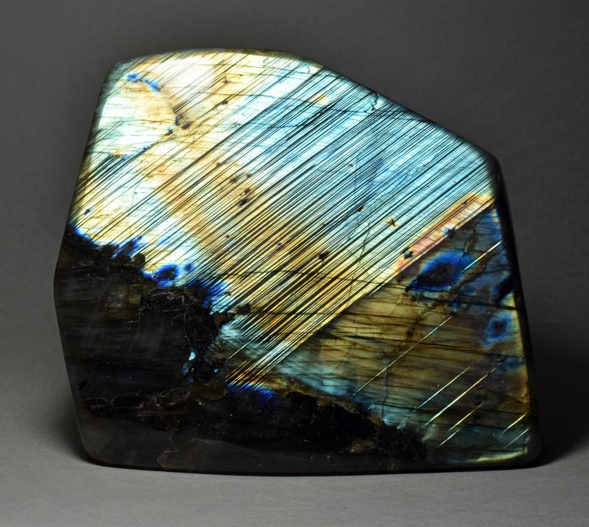 Outstanding labradorite with rare colors (1 of 3)