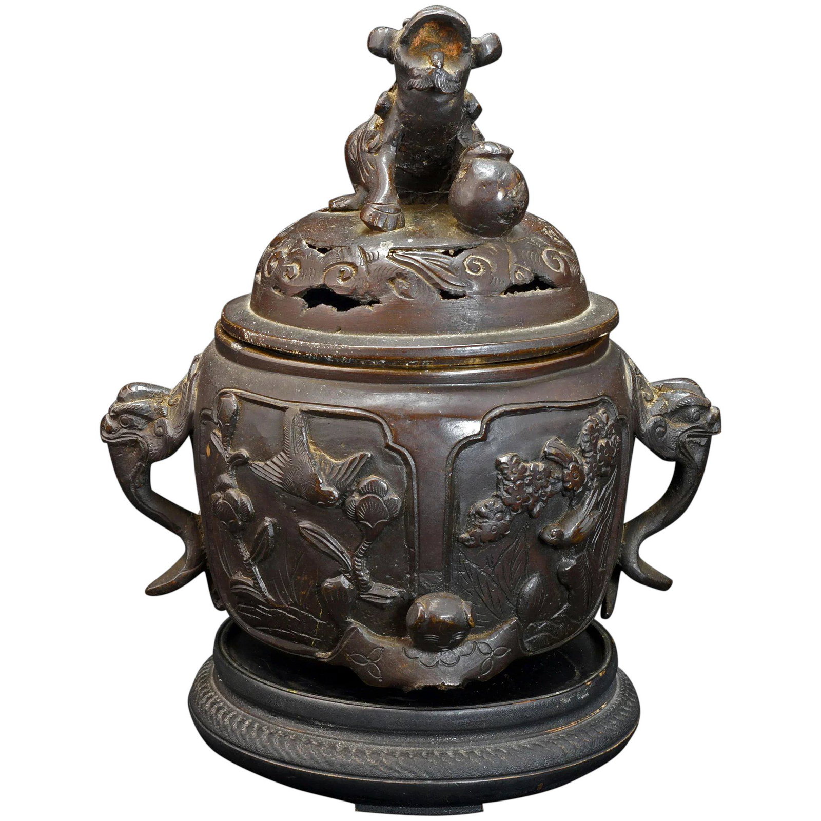 Japanese Meiji Bronze Censer Lion Finial Elephant: Title: Japanese Meiji Bronze Censer Lion Finial Elephant Handles Size/Dimensions: 6Â” (15.2 cm) wide x 5 ½Â” (14.0 cm) diameter x 6 ¼Â” (15.9 cm) tall without stand. Description