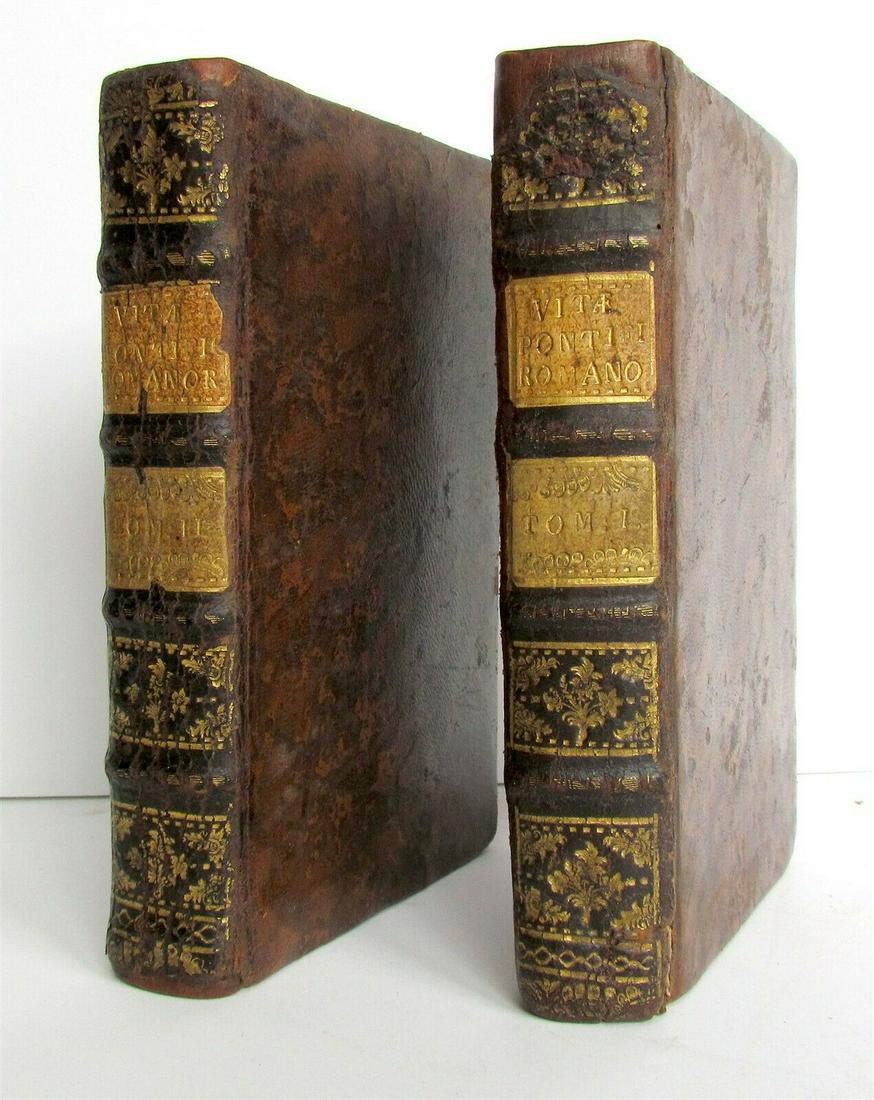 1763 2 volumes VITAE PONTIFICUM ROMANORUM antique LIVES: VITAE PONTIFICUM ROMANORUM EX ANTIQUIS MONUMENTIS DESCRIPTAE Opera Et Studio ANTONII SANDINI Editio quarta italica post duas germanicas, retractatior & auctior. Ferrariae, impensis Jo. Manfre, 1763 CO