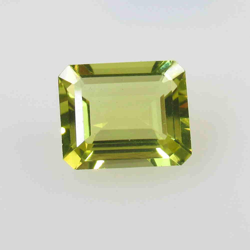 4.93 Ct Natural Lemon Quartz Octagon Cut: No Reserve! Title: 4.93 Ct Natural Lemon Quartz Octagon Cut Stone Clarity: VVS Gemstones: Natural Lemon Quartz Carat Weights: 4.93 Size/Dimensions: 12.10 x 9.90 x 5.80 mm Additional Information: Good 