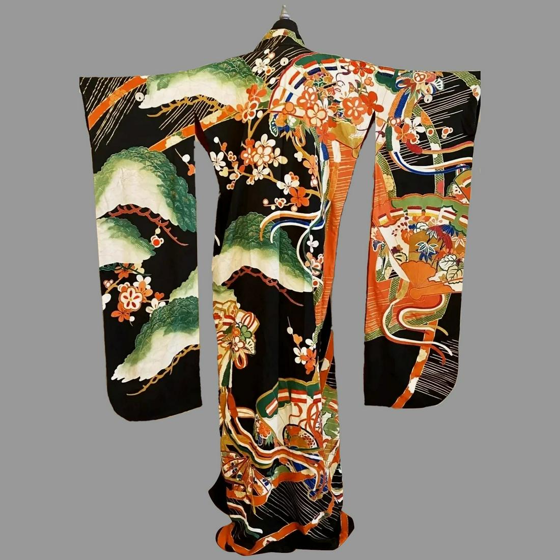 Antique Japanese silk hand painted embroidered Kimono: Amazing antique Japanese hand painted Kimono Robe. Hand stitching, Hand Painted ,Embroidery Details Red silk lining . Really a work of Wearable Art from Japan's Past You have to see it is real life to