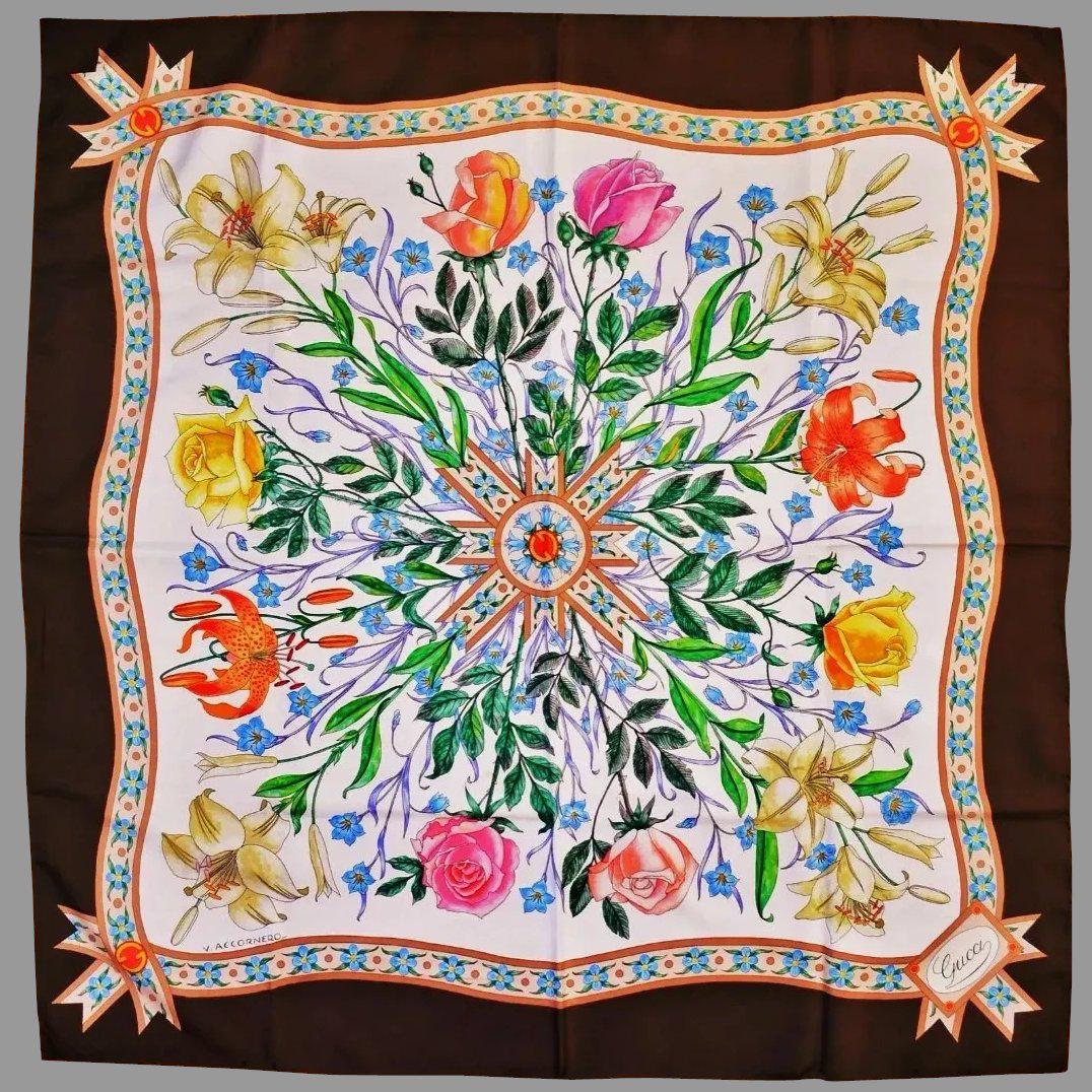 Vtg Gucci Signed Accornero silk Botanical floral scarf: Stunning Large silk Hand rolled Gucci silk Scarf Signed Accornero., Lush Botanical Painted Print. In amazing condition. But has a Few very very fainted spots that are hardly Noticeable . Measures : 34