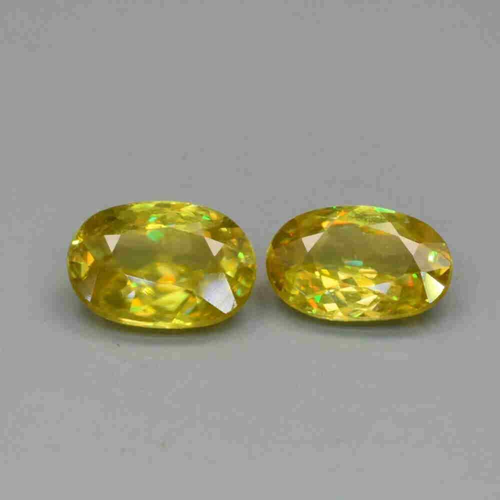 1,82 Pair! Natural Sphene(rainbow Spark Under Sun (1 of 2)